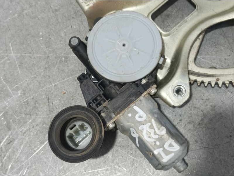 Recambio de elevalunas delantero izquierdo para lexus is200 (ds2/is2) 250 v6 referencia OEM IAM 8572058010 0620401770 DENSO ELEC