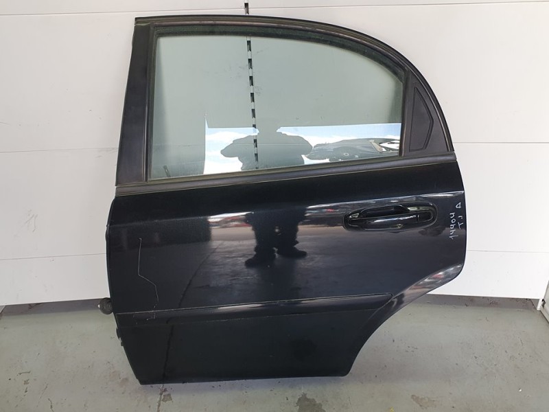 Recambio de puerta trasera izquierda para chevrolet lacetti sx referencia OEM IAM 96547907  