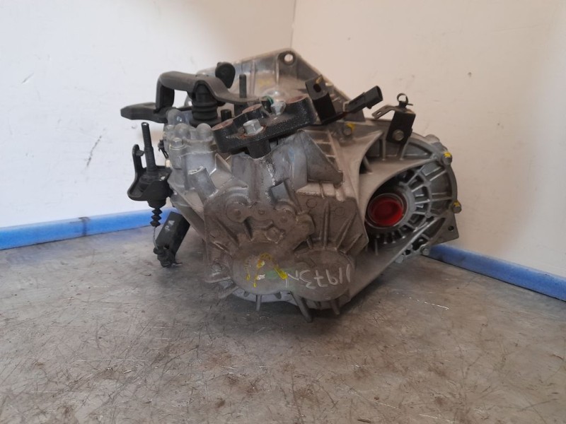 Recambio de caja cambios para hyundai i10 style referencia OEM IAM M91873 826641 5VELOCIDADES