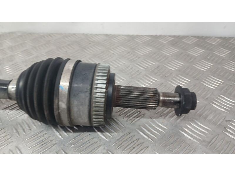 Recambio de transmision delantera derecha para kia sportage x-tech 4x2 referencia OEM IAM 495012Y830  