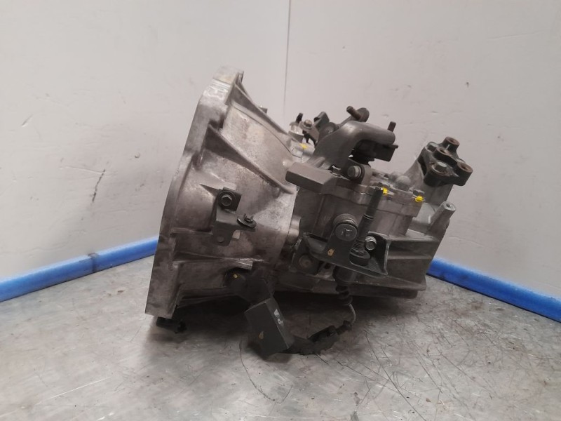 Recambio de caja cambios para hyundai i10 style referencia OEM IAM M91873 826641 5VELOCIDADES