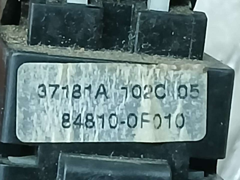 Recambio de mando elevalunas delantero derecho para toyota corolla verso (r1) 1.8 luna referencia OEM IAM 848100F010  