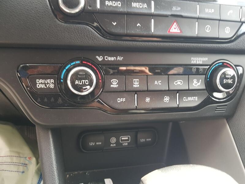 Recambio de mando climatizador para kia niro i (de) 1.6 gdi hybrid referencia OEM IAM 97250G5320CA  