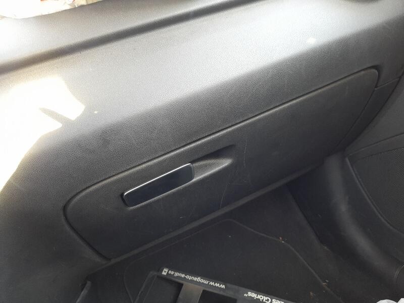 Recambio de guantera para audi a1 sportback (8xa, 8xf) 1.6 tdi referencia OEM IAM 8X18571044PK  