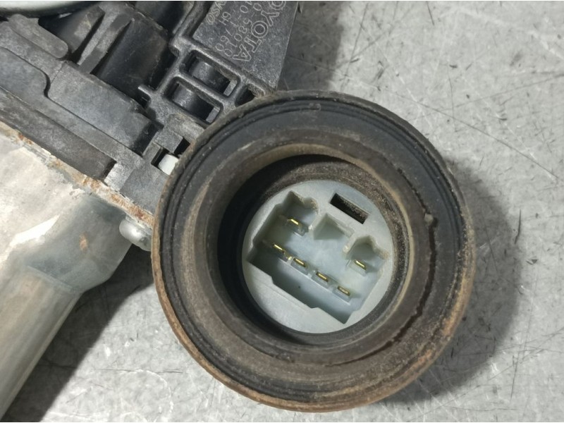 Recambio de elevalunas trasero izquierdo para lexus is200 (ds2/is2) 250 v6 referencia OEM IAM 8571058010 062401760 DENSO ELECTRI