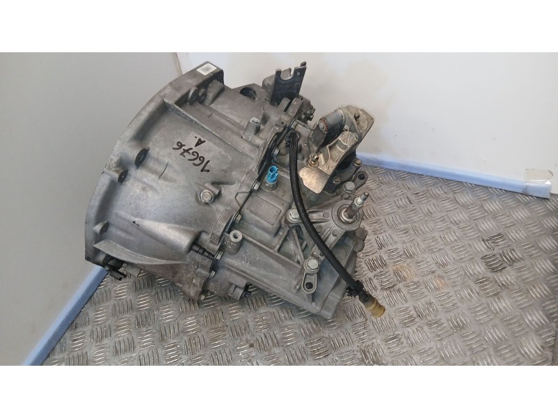 Recambio de caja cambios para renault megane ii coupé-cabriolet (em0/1_) 2.0 16v turbo referencia OEM IAM ND0000 6VELOCIDADES A0