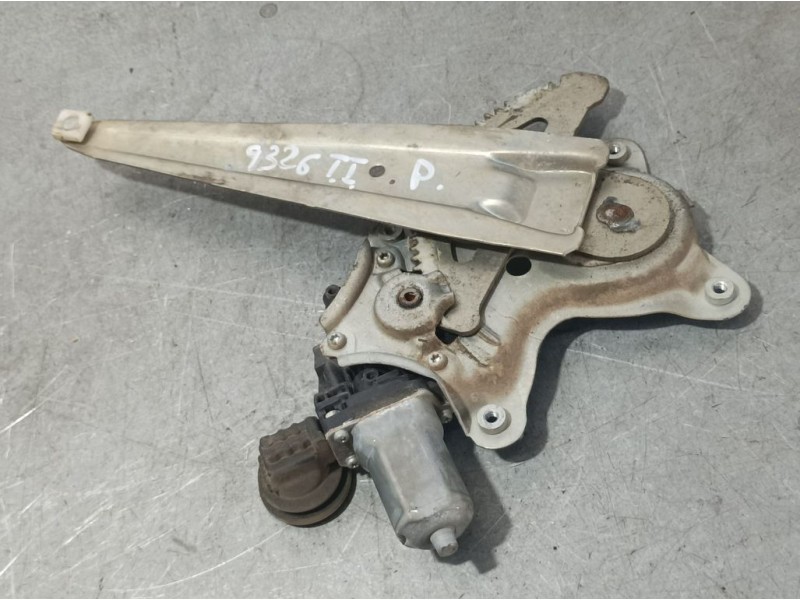 Recambio de elevalunas trasero izquierdo para lexus is200 (ds2/is2) 250 v6 referencia OEM IAM 8571058010 062401760 DENSO ELECTRI