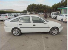 OPEL VECTRA B BERLINA