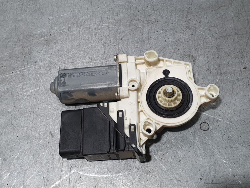 Recambio de motor elevalunas trasero izquierdo para seat leon (1m1) sport f.r. 4x4 referencia OEM IAM 1C0959811A  