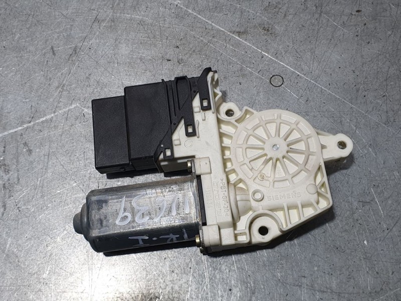 Recambio de motor elevalunas trasero izquierdo para seat leon (1m1) sport f.r. 4x4 referencia OEM IAM 1C0959811A  