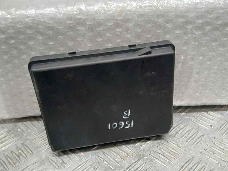 Recambio de caja reles / fusibles para renault clio v edition one referencia OEM IAM 284B61704R  