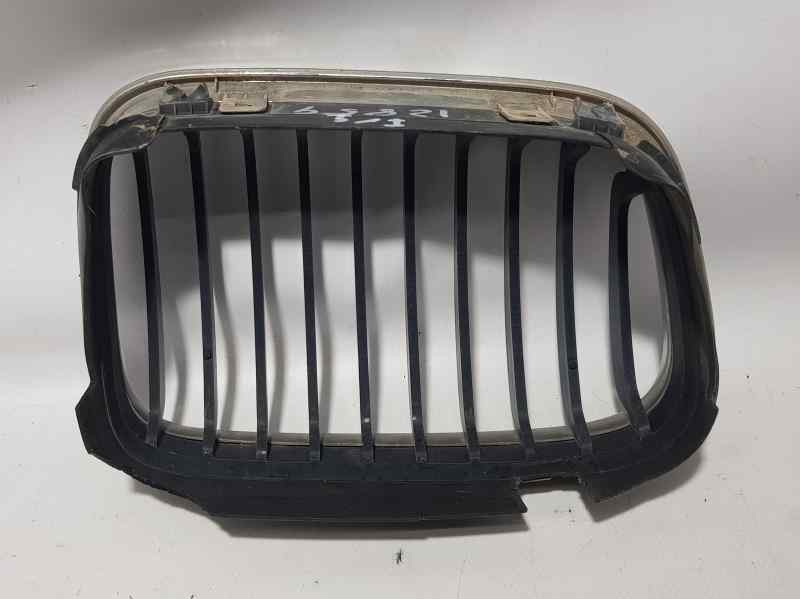 Recambio de rejilla delantera para bmw serie 3 berlina (e46) 318i referencia OEM IAM   IZQUIERDA GOMA PASADA