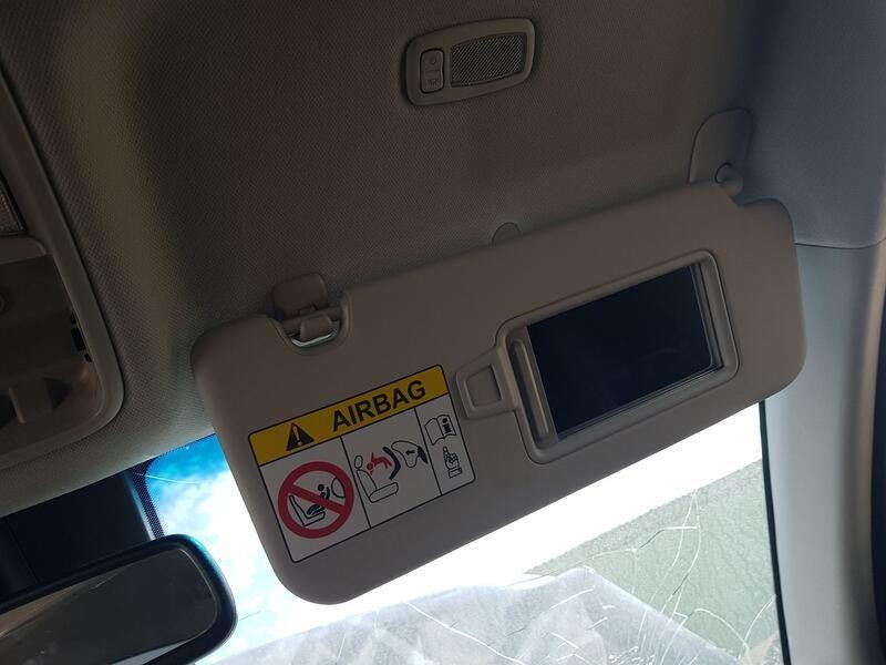 Recambio de parasol derecho para kia niro i (de) 1.6 gdi hybrid referencia OEM IAM 85220G5010HGC  