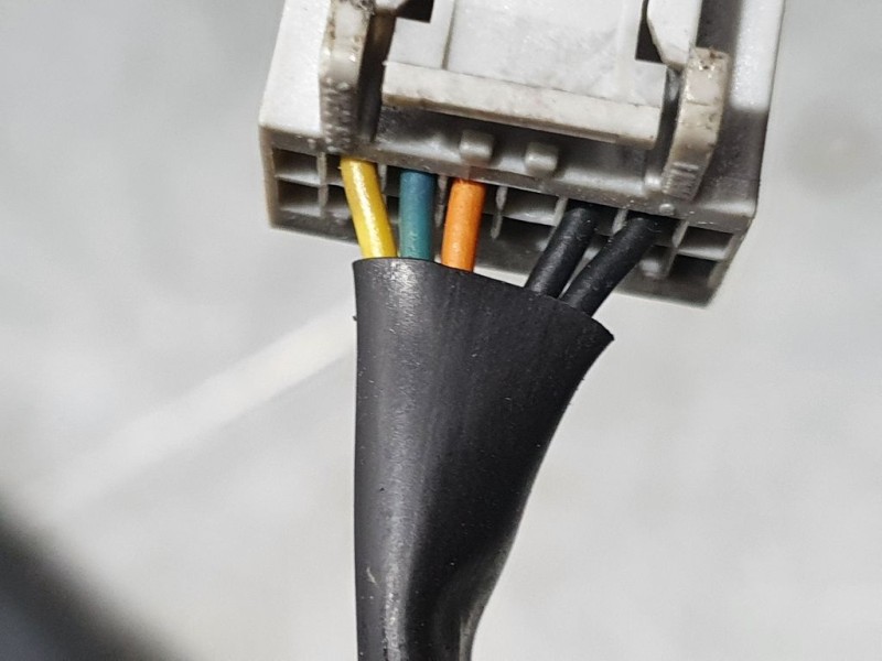 Recambio de retrovisor derecho para ford mondeo ber. (ca2) ghia referencia OEM IAM 1581926  ELECTRICO 5 CABLES