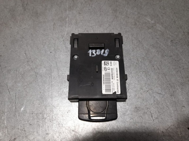 Recambio de conmutador de arranque para renault megane iii berlina 5 p authentique referencia OEM IAM 285909828R A2C53185186 CON