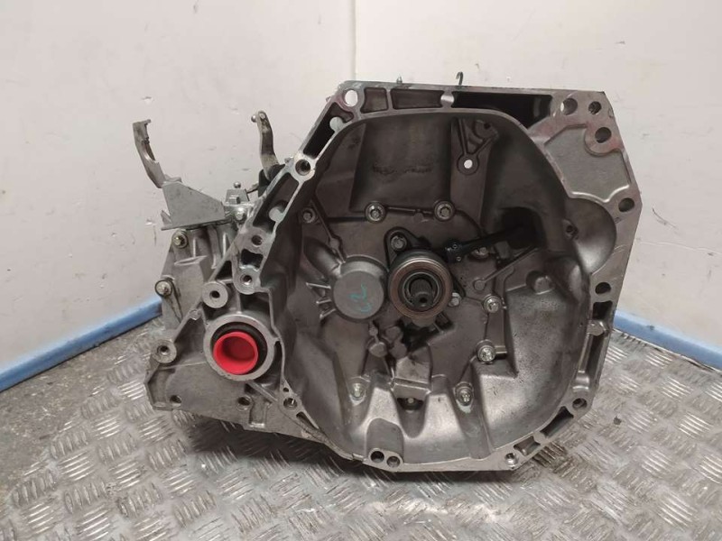 Recambio de caja cambios para nissan qashqai (j10) acenta referencia OEM IAM JRQS2GST 8200367222 5VELOCIDADES