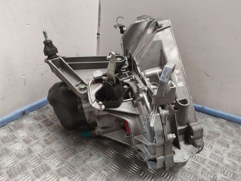 Recambio de caja cambios para nissan qashqai (j10) acenta referencia OEM IAM JRQS2GST 8200367222 5VELOCIDADES