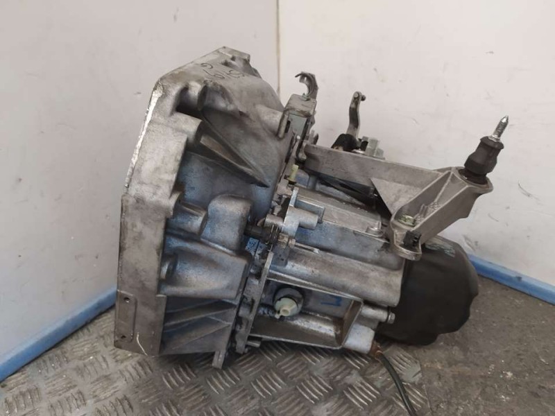 Recambio de caja cambios para nissan qashqai (j10) acenta referencia OEM IAM JRQS2GST 8200367222 5VELOCIDADES