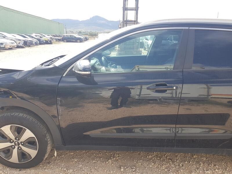Recambio de puerta delantera izquierda para kia niro i (de) 1.6 gdi hybrid referencia OEM IAM 76003G5000  TOCADA