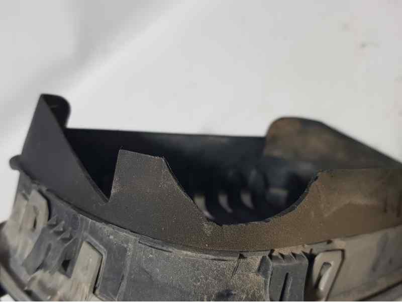 Recambio de rejilla delantera para bmw serie 3 berlina (e46) 318i referencia OEM IAM   IZQUIERDA GOMA PASADA