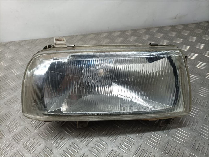 Recambio de faro derecho para volkswagen vento (1h2) cl referencia OEM IAM 302139052  HELLA