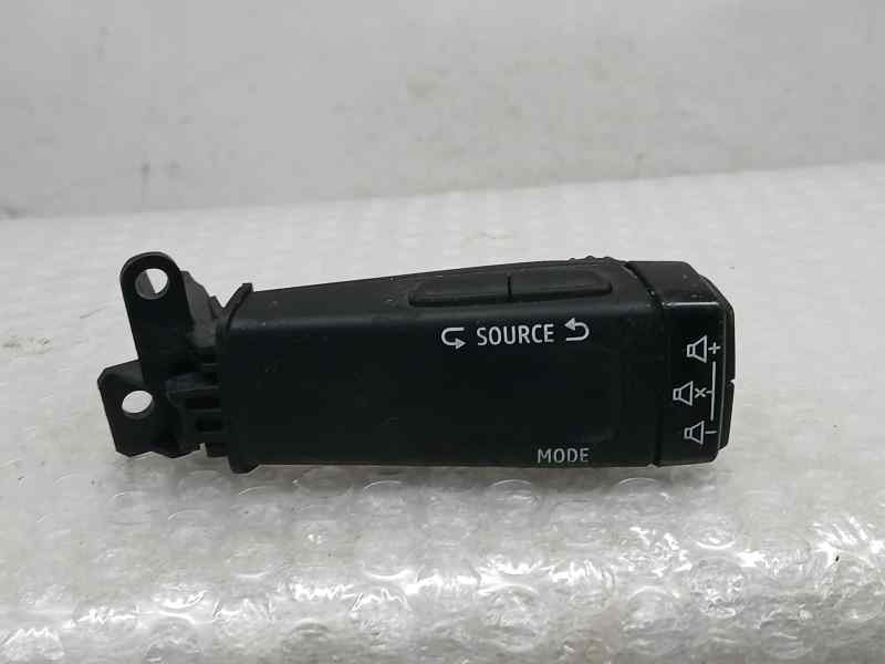 Recambio de mando radio para renault clio v edition one referencia OEM IAM 25520099R  