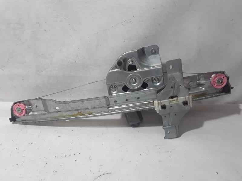 Recambio de elevalunas delantero derecho para peugeot 208 style referencia OEM IAM 9673154380  ELECTRICO 2 PINS
