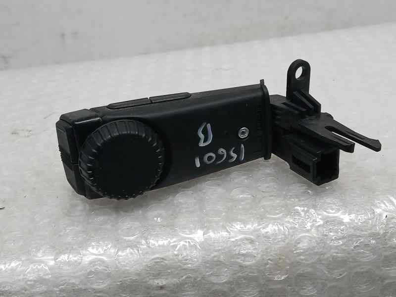 Recambio de mando radio para renault clio v edition one referencia OEM IAM 25520099R  