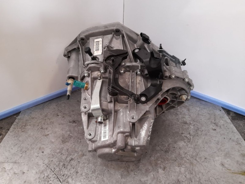 Recambio de caja cambios para nissan qashqai (j11) acenta referencia OEM IAM TL6100 S101689 6VELOCIDADES