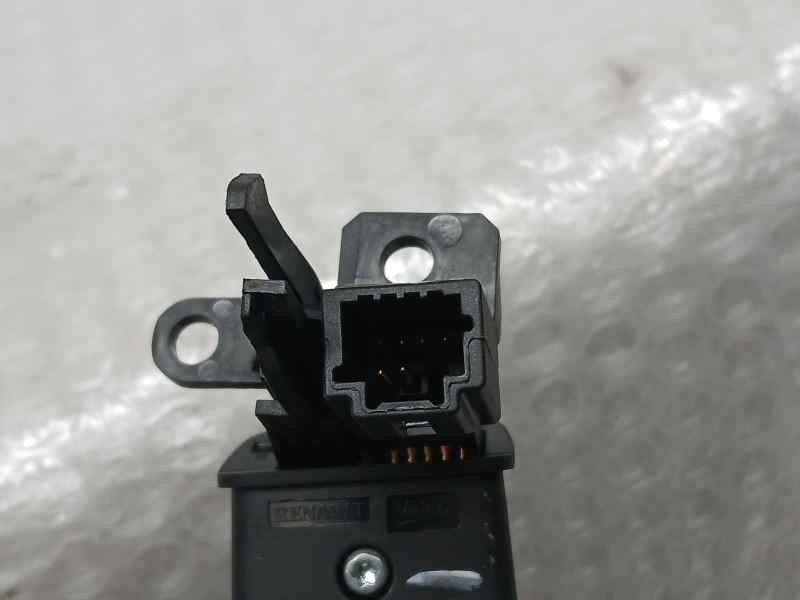 Recambio de mando radio para renault clio v edition one referencia OEM IAM 25520099R  