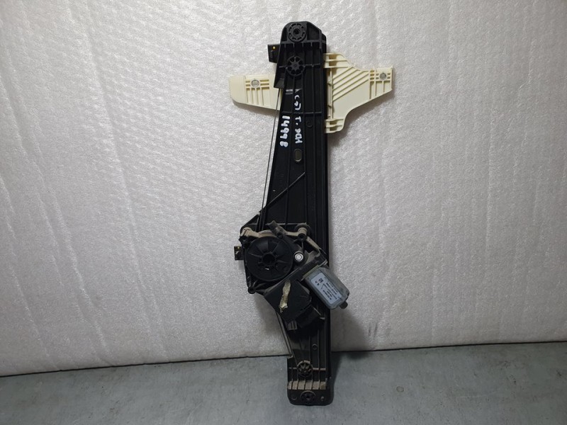 Recambio de elevalunas trasero derecho para peugeot 3008 allure referencia OEM IAM 9830388880  6 PINES