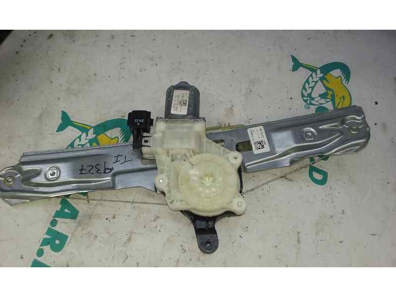 Recambio de elevalunas trasero izquierdo para ford focus lim. (cb8) titanium referencia OEM IAM 1870372  ELECTRICO