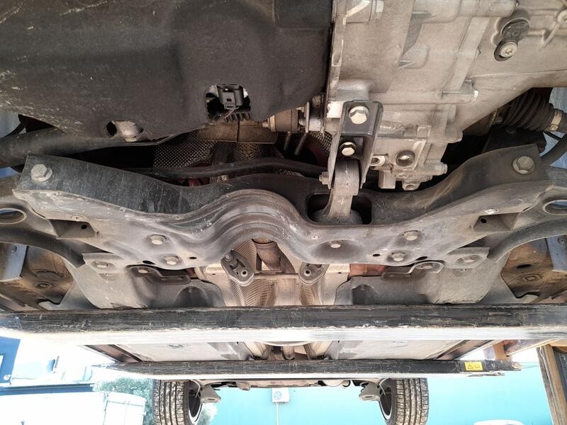 Recambio de puente delantero para audi a1 sportback (8xa, 8xf) 1.6 tdi referencia OEM IAM 6C0199315  