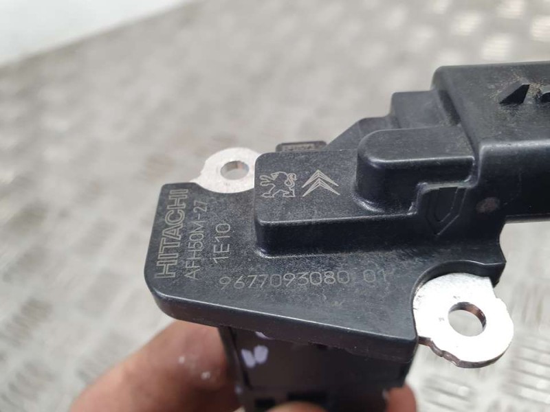 Recambio de caudalimetro para peugeot expert furgón pro standar referencia OEM IAM 9677093080 AFH50M27 HITACHI