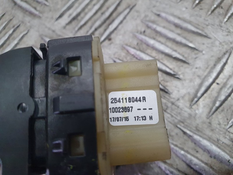 Recambio de mando elevalunas delantero izquierdo para renault zoe zen referencia OEM IAM 254118044R  