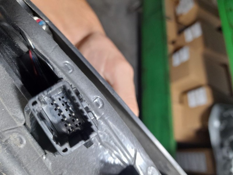 Recambio de retrovisor derecho para renault zoe zen referencia OEM IAM 963019461R  ELECTRICO 8 PINES