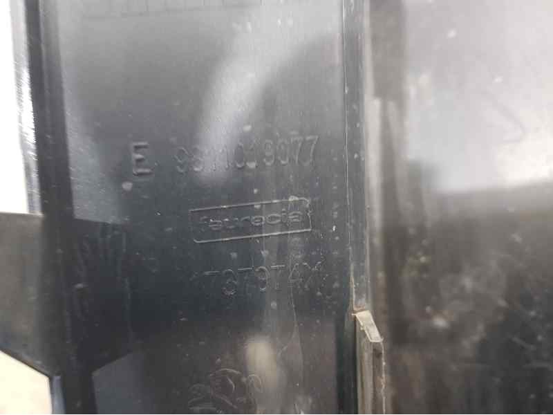 Recambio de paragolpes trasero para peugeot 3008 allure referencia OEM IAM 1636403680  TOCADO