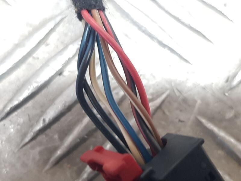 Recambio de retrovisor izquierdo para volkswagen golf v berlina (1k1) sportline referencia OEM IAM 1K1857501GR  ELECTRICO , TOCA