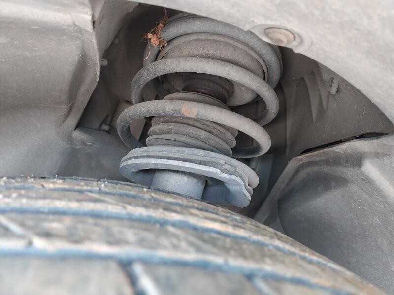 Recambio de amortiguador delantero izquierdo para bmw 6 (e63) 630 i referencia OEM IAM 31316768923  