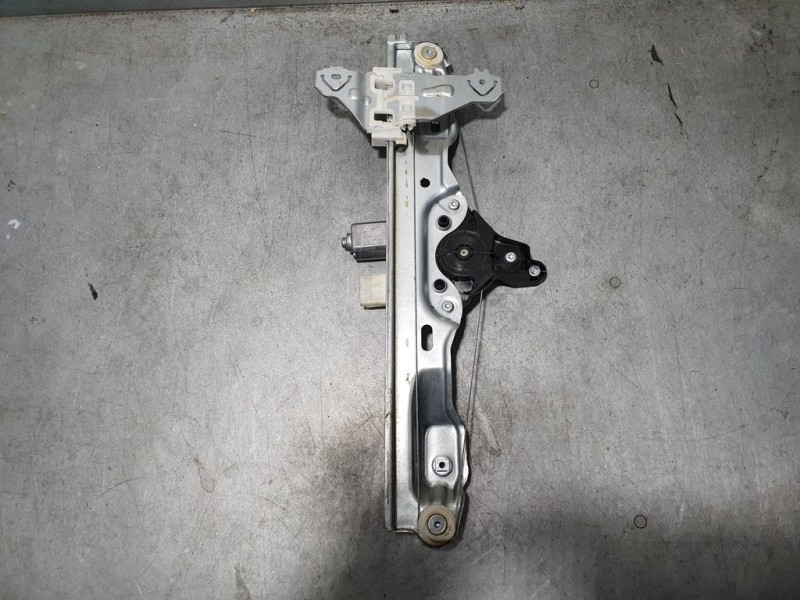 Recambio de elevalunas trasero derecho para nissan qashqai (j11) acenta referencia OEM IAM 82700HV00C C88540402 ELECTRICO 6 PINS