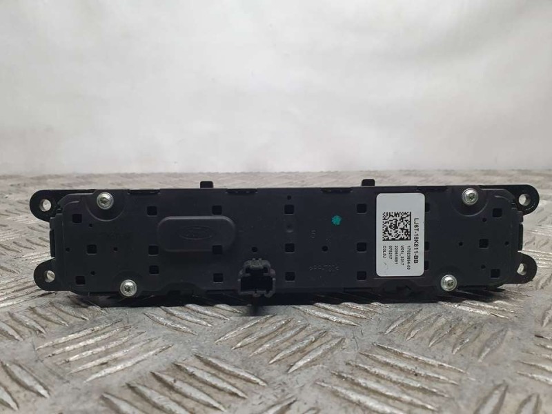 Recambio de mando radio para ford kuga st-line referencia OEM IAM LJ6T18K811BB 1702389403 