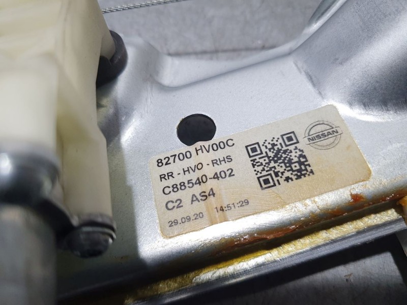 Recambio de elevalunas trasero derecho para nissan qashqai (j11) acenta referencia OEM IAM 82700HV00C C88540402 ELECTRICO 6 PINS