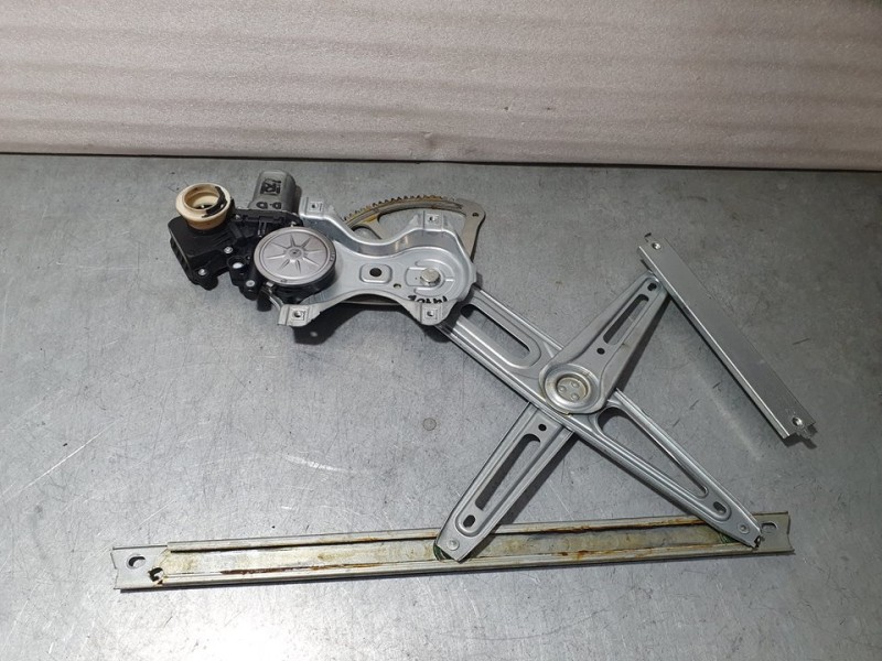 Recambio de elevalunas delantero derecho para toyota auris active referencia OEM IAM SIN REF  ELECTRICO 10 PINES