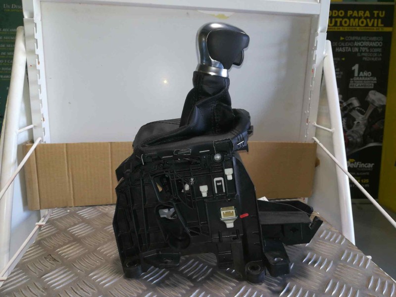 Recambio de palanca cambio para toyota c-hr hybridid referencia OEM IAM 33560F4050 33560F4050 TOCADO , VER FOTOS