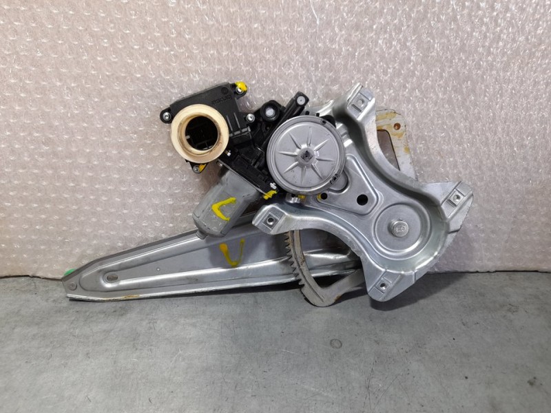 Recambio de elevalunas trasero derecho para toyota auris active referencia OEM IAM C14344100  ELECTRICO