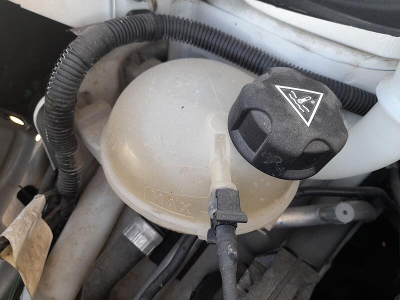 Recambio de deposito expansion para citroën c3 iii (sx) 1.2 vti 82 referencia OEM IAM 9800777280  