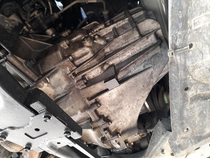 Recambio de caja cambios para mitsubishi asx (ga_w_) 1.6 di-d referencia OEM IAM 2500A101 6VELOCIDADES 