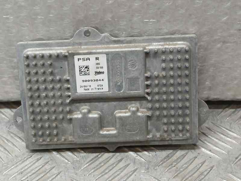 Recambio de centralita faro para peugeot 3008 gt-line referencia OEM IAM 90093044  VALEO DERECHA
