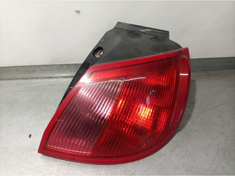 Recambio de piloto trasero derecho para mitsubishi colt berlina 3 (z30) ralliart referencia OEM IAM MR957366  EXTERIOR