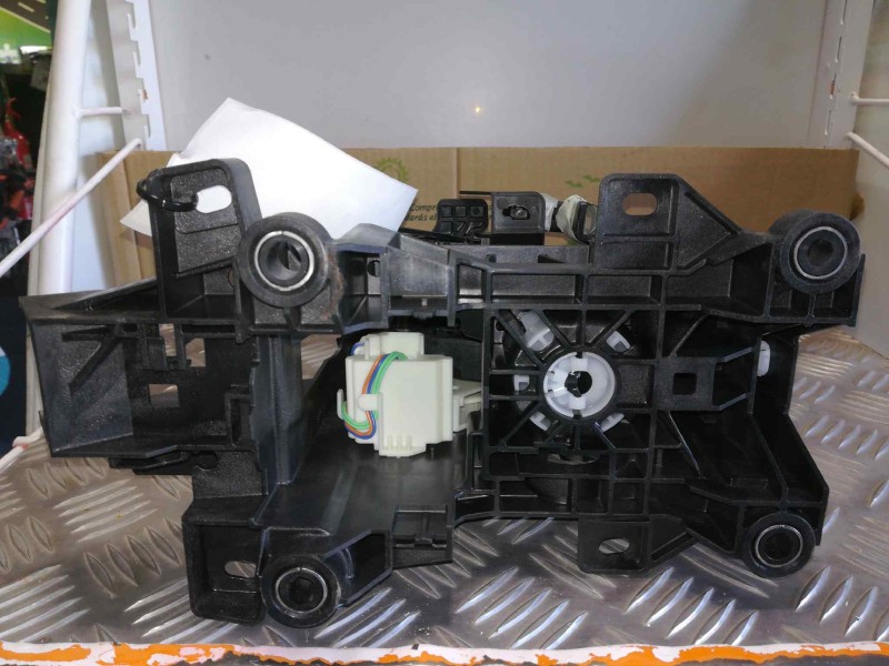 Recambio de palanca cambio para toyota c-hr hybridid referencia OEM IAM 33560F4050 33560F4050 TOCADO , VER FOTOS